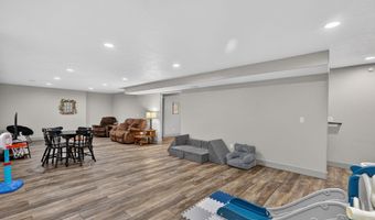 1027 Pinewood Ave, Chubbuck, ID 83202