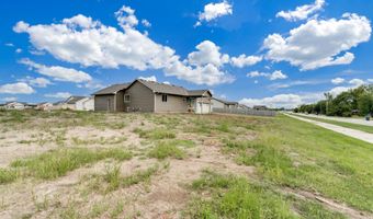1631 N Magnolia Ct, Andover, KS 67002