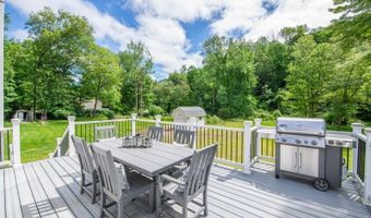 10 W Shore Dr, Alloway, NJ 07462