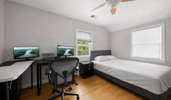 4812 7TH St N, Arlington, VA 22203