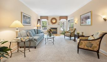 13 Stonegate Cir, Cheshire, CT 06410