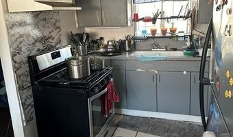 201 W Raymond St, Compton, CA 90220