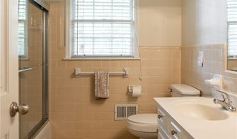 140 Rollingwood Dr, Athens, GA 30605