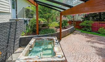 6208 WISCASSET Rd, Bethesda, MD 20816