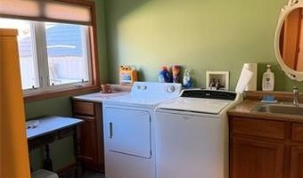 10368 Saint John Dr, Algonac, MI 48001