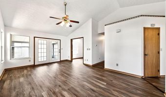 1081 Esther Dr, Columbus, OH 43207