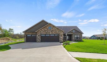 2008 Bogey Ct, Auburn, IN 46706