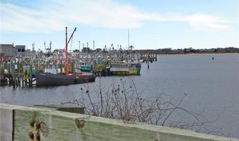 151 E Shore Rd, Narragansett, RI 02882