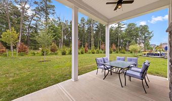 21 AURORA Cir, Barnegat, NJ 08005