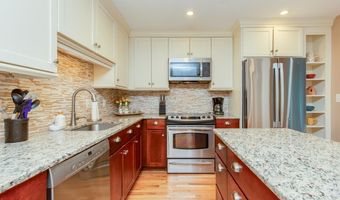 37 Standish Way, Amherst, NH 03031