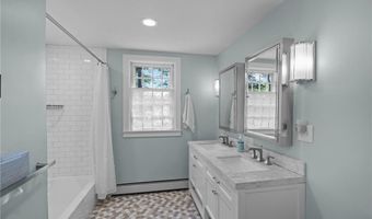 12 Half Mile Rd, Barrington, RI 02806