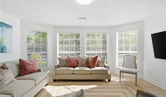 904 Wentworth Ct, Alpharetta, GA 30022