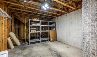 9 Boyce Ln, Bella Vista, AR 72715
