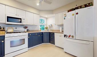 267 W Wyoming Ave, Absecon, NJ 08201
