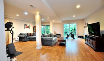 8 Centerbrook Ct 8, Avon, CT 06001