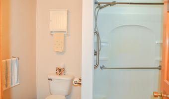 87 Middle Rd, Augusta, ME 04330