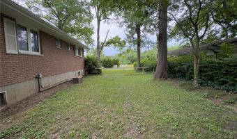 2035 Valmont Dr, Arnold, MO 63010