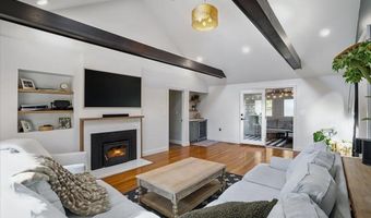 18 Hawk Dr, Bedford, NH 03110