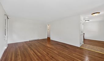 87 Buckingham Dr, Albany, NY 12208