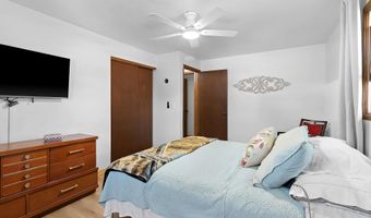 609 S MEMORIAL Dr, Appleton, WI 54914