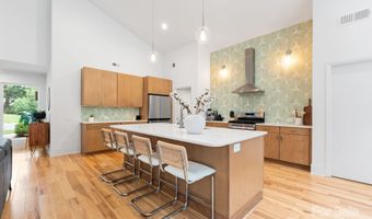 3931 Belshire Ln, Charlotte, NC 28205