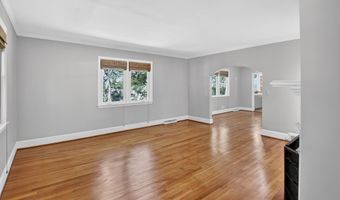 512 Carrison St, Camden, SC 29020