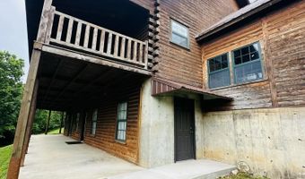 300 Round Up Ln, Bakersfield, MO 65609