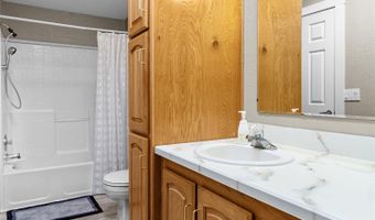 67425 N Lob Ln, Benton City, WA 99320