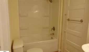 422 E Walnut St, Alma, MI 48801