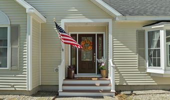 22 Fairway Dr, Ashland, NH 03217