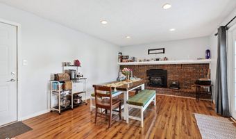 243 Plainview Dr, Avon, IN 46123