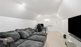 1264 Central Ave, Johnston, RI 02919