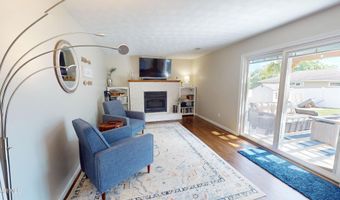 359 Reiling Ln, Altoona, PA 16601