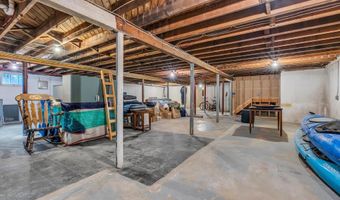 10 Greenwood Pl, Middletown, NJ 07748