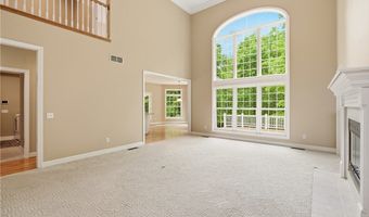 815 Centerville Trl, Aurora, OH 44202