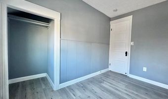 432 Edgewater Dr, Algonac, MI 48001