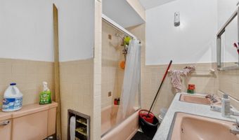 98 W 49Th St, Bayonne, NJ 07002