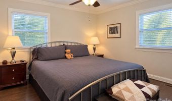 2720 Shamrock Dr, Charlotte, NC 28205