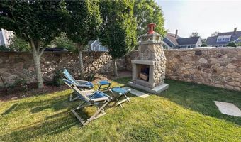 208 Chapel St, Block Island, RI 02807