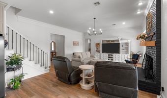 200 Colonel Burt Dr, Benton, LA 71006