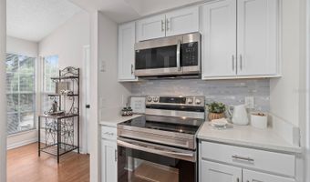 670 SANDY NECK Ln 201, Altamonte Springs, FL 32714