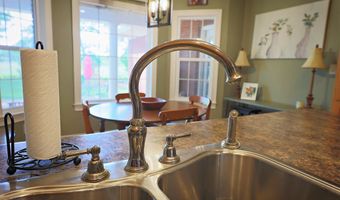 330 River Oaks Dr, Bainbridge, GA 39817