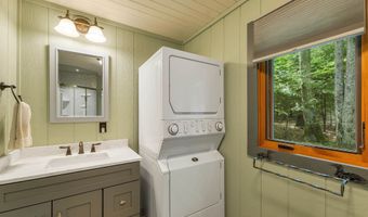 348 Big Barndoor Is, Alton, NH 03810