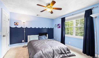 36 Daniel Dr, North Kingstown, RI 02852