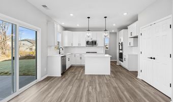 4246 Hayden Valley Dr, Bargersville, IN 46106