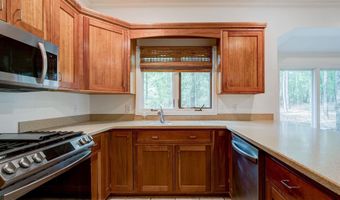 8 Cedar Pl, Camden, SC 29020