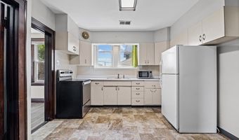 8923 Gravois Rd, Affton, MO 63123
