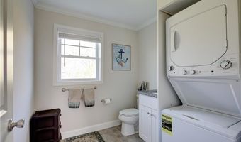 17 Mariner Way, Middletown, RI 02842