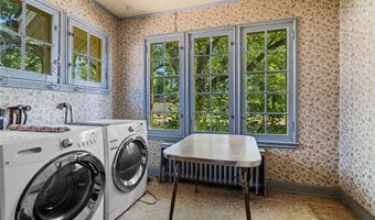 390 E College St, Alliance, OH 44601