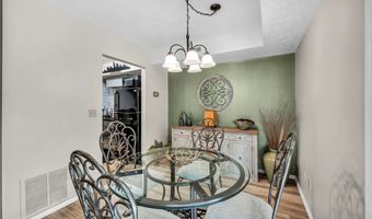 10237 INDEPENDENCE Dr, North Royalton, OH 44133